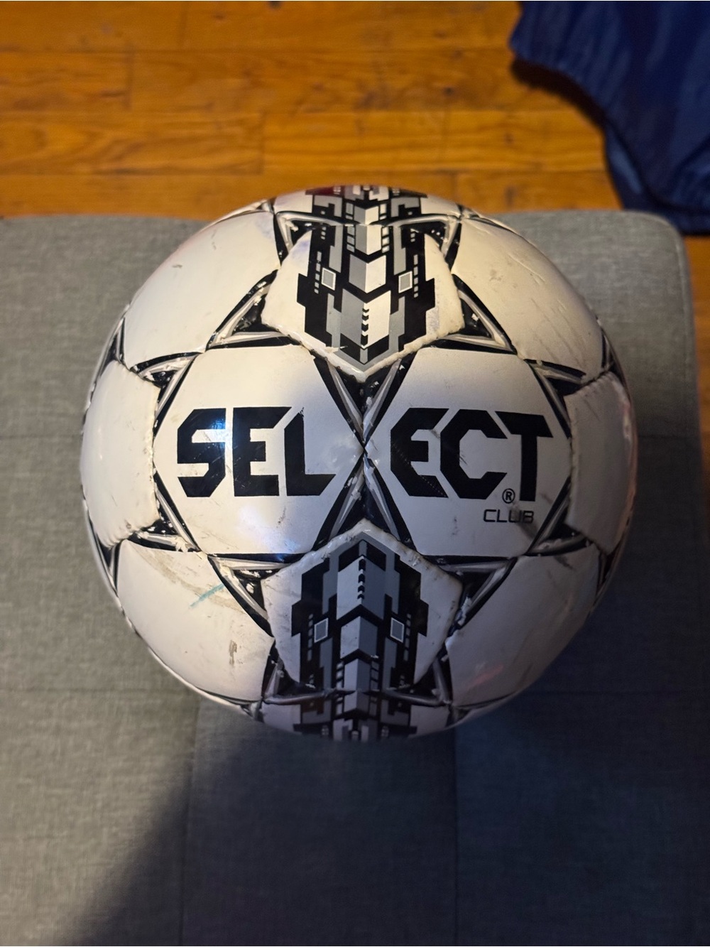 SELECT Club White Soccer Ball size 5